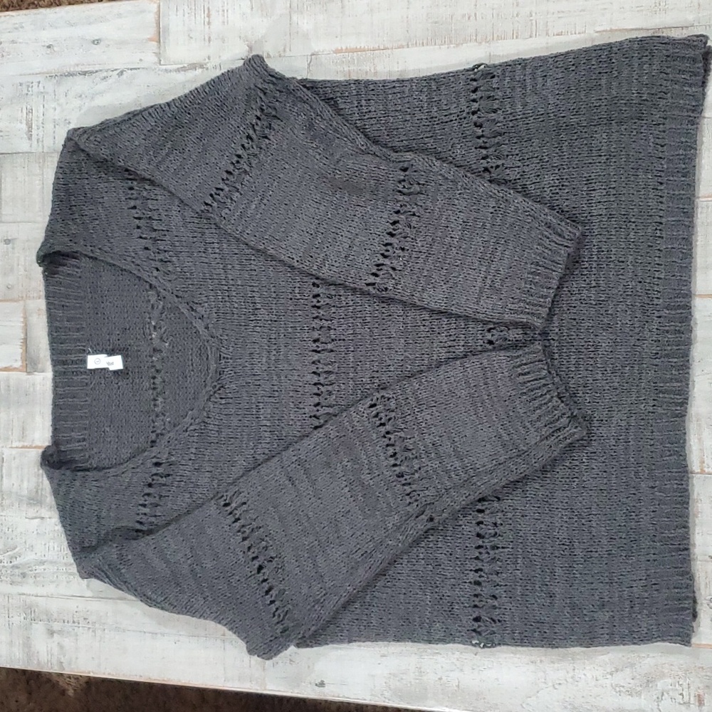 Lightweight sweater